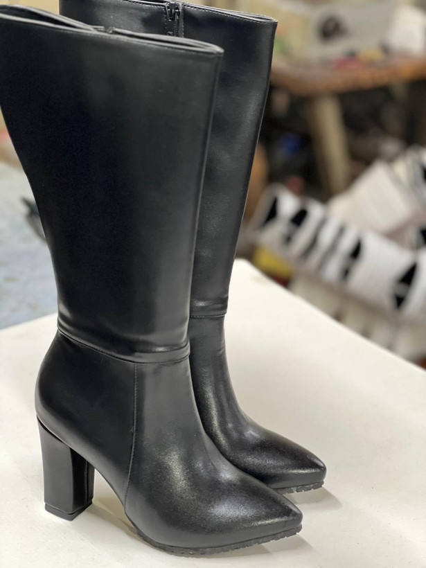 بوت پاشنه دار