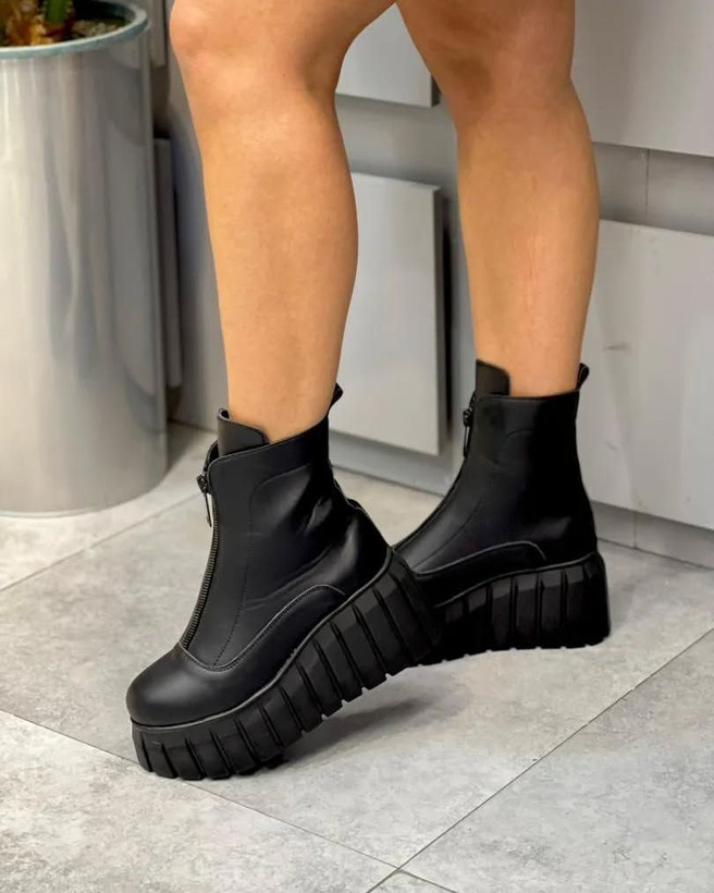 نیم بوت لژ دار