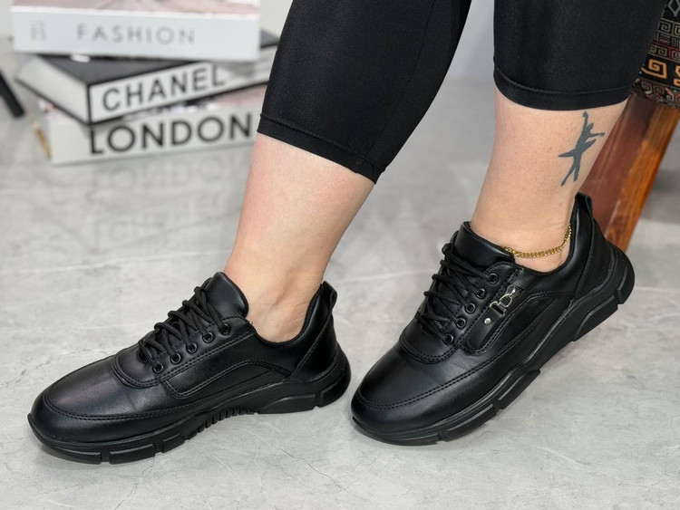 کتونی چرم طبی دخترانه