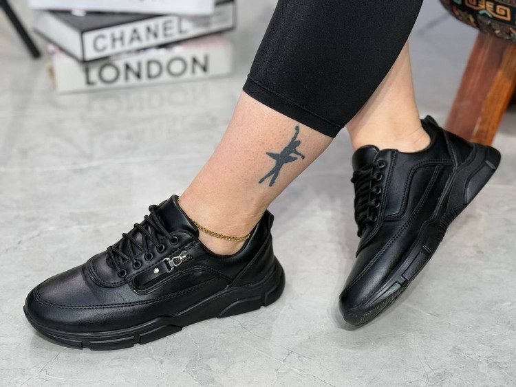 کتونی چرم طبی