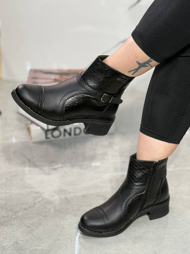 نیم بوت طبی