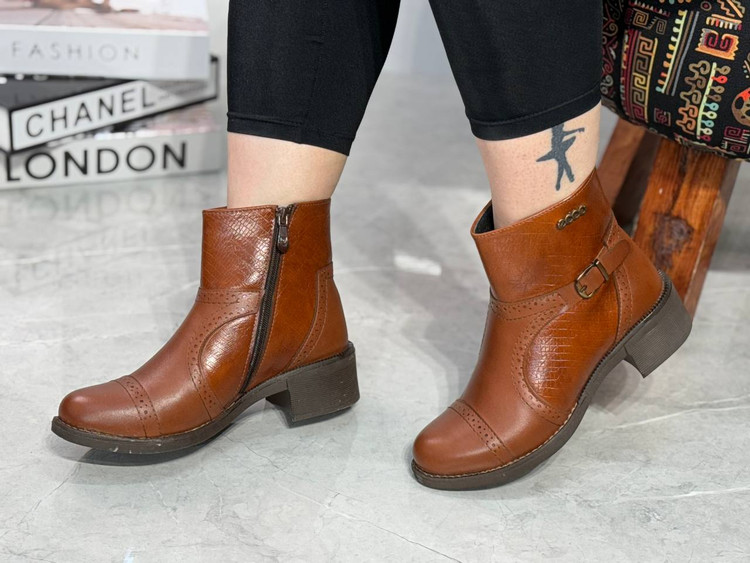 نیم بوت طبی