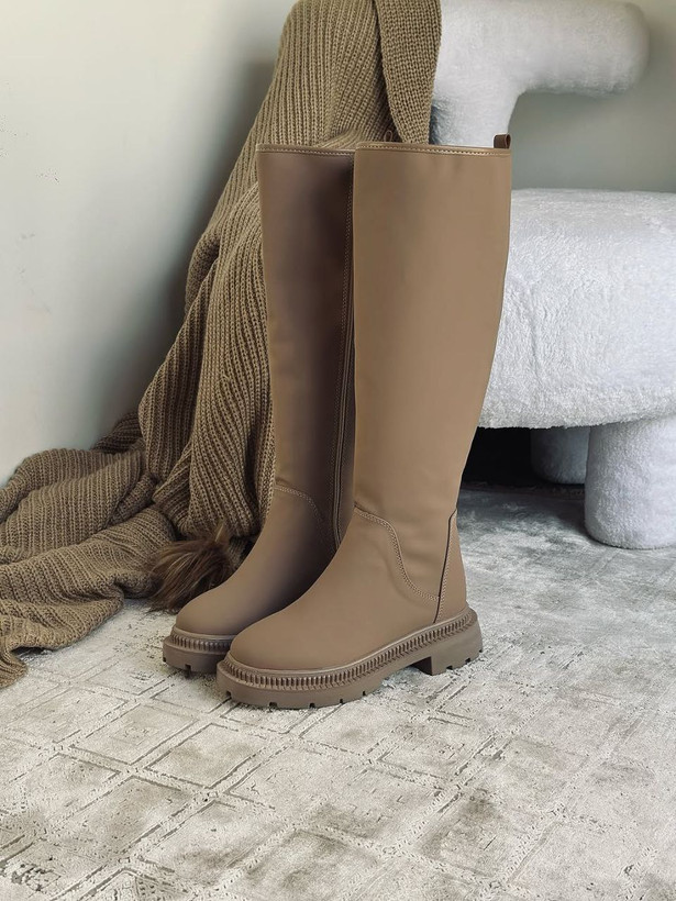 بوت قهوه ای بلند