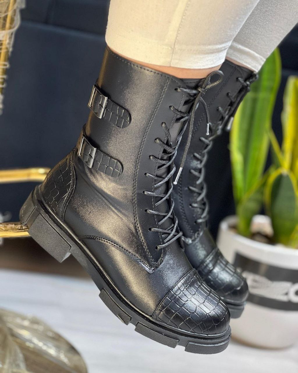 نیم بوت سگک دار