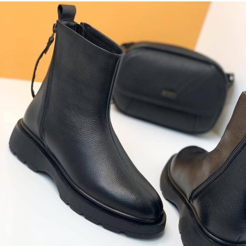 نیم بوت چرم اسپرت