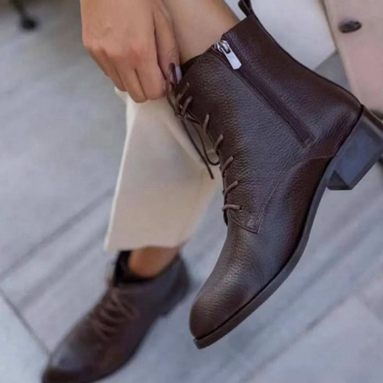 بوت قهوه ای چرم