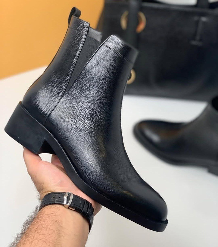 نیم بوت مشکی کلاسیک