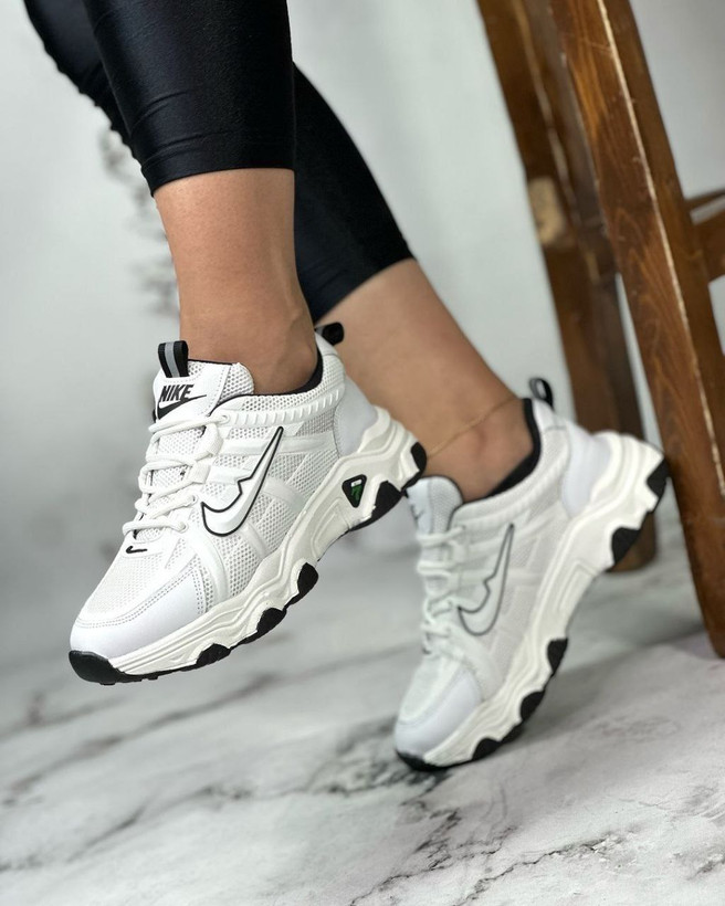 کتونی زنانه