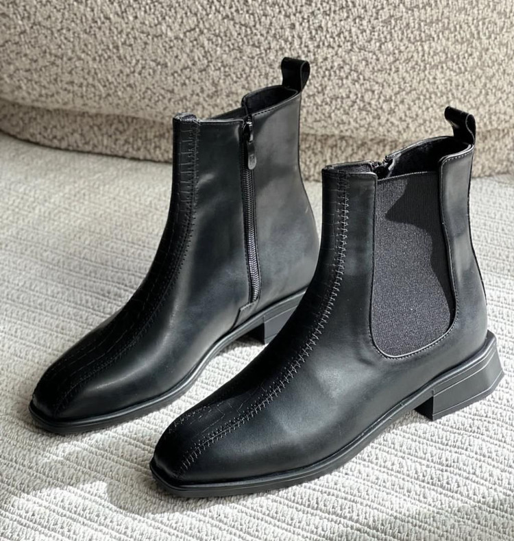 نیمبوت زنانه