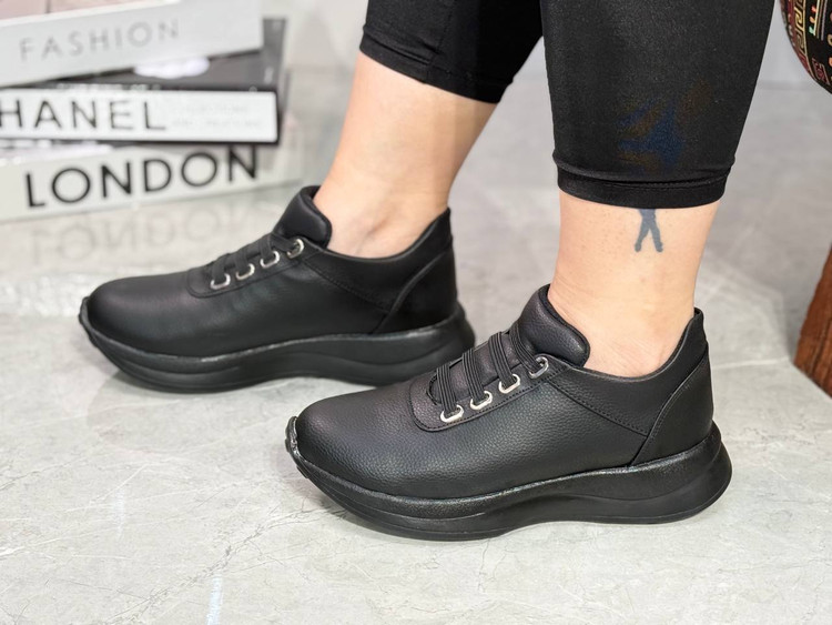 کتونی اسپرت چرم