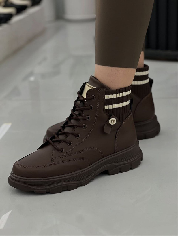 نیم بوت بندی