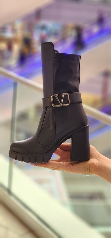 نیمبوت دخترانه