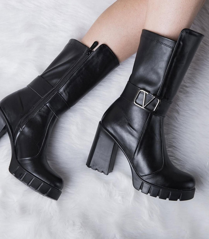 نیمبوت زنانه