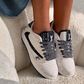 کتونی NIKE LV لژ ۵ سانت yar524 از سایز ۳۷ تا ۴۰ ضمانت اصالت کالا